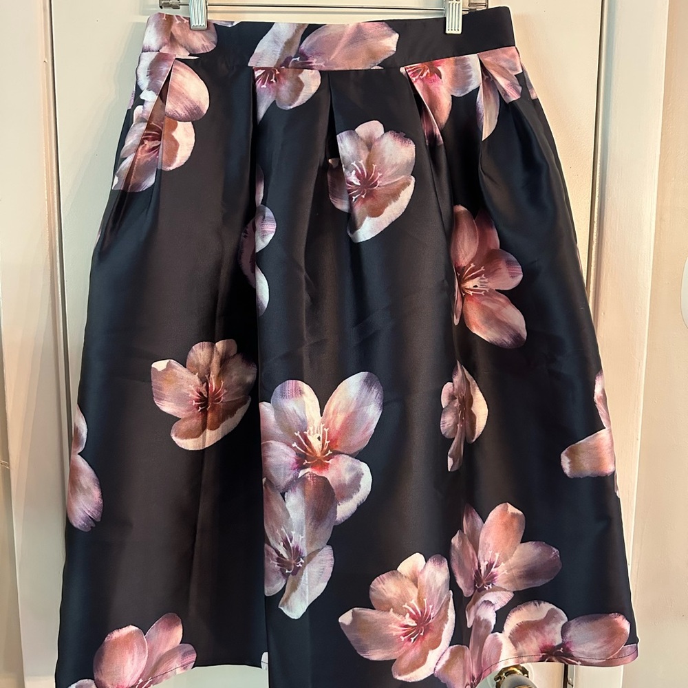 Floral A-Line Skirt - Black and Pink